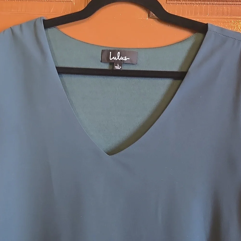 Lulus-Hunter green chiffon pullover V neck flowy dress Sz L.